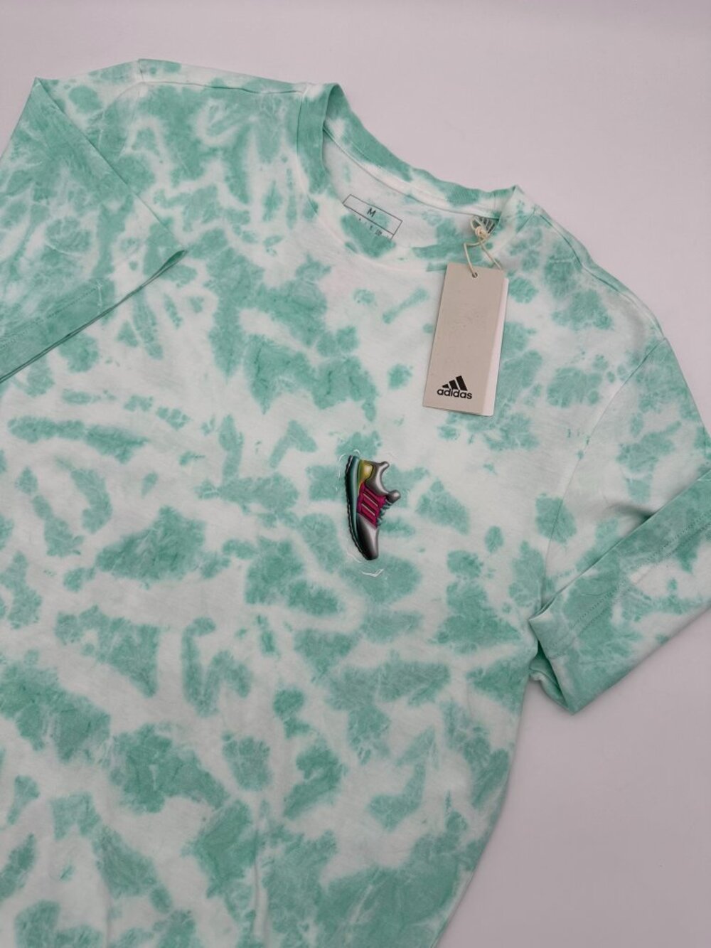 adidas Men's Summer Fun Sneaker Graphic Cotton Tee Shirt, Size Medium,‎ Ice Mint